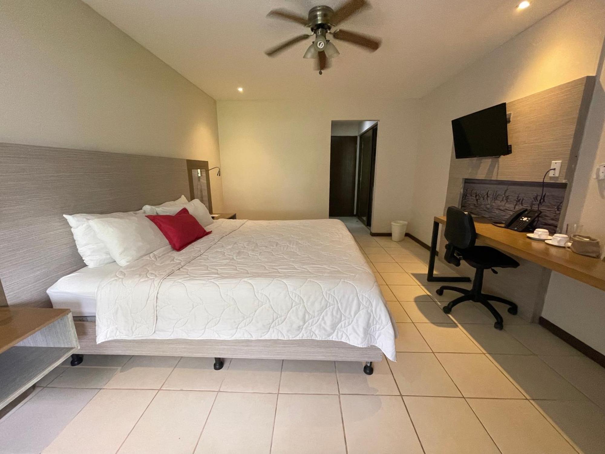 Puerto Azul Hotel Puntarenas Ngoại thất bức ảnh